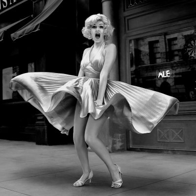 Marilyn Monroe - Classic Subway Grate Flying Skirt Shot