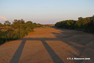 Evening sun on the dry Shingwedzi River