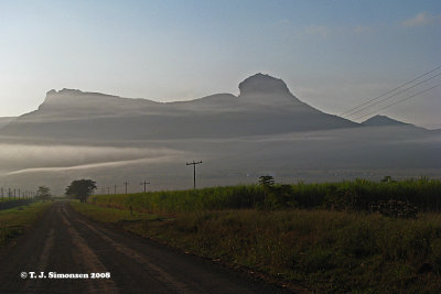 Morning mist on uBumbo Mountains