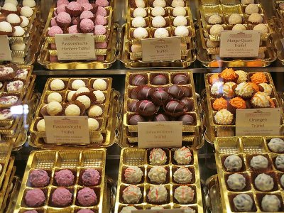 Various chocolat truffles & pralines