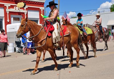 horses-in-parade