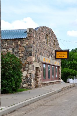 implement-bldg-now car museum