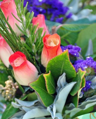 wooden-roses