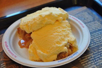 Apple-Pie-and-Ice-Cream--Yum