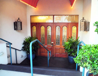 hotel-entrance