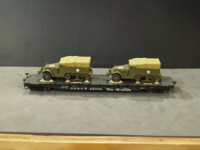 WW2 M2 Halftrack Load - D&RGW Flat