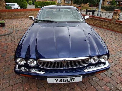 Jaguar XJ8 V8 LWB Sovereign