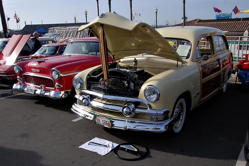 Dave & Donna Didiers 51 Ford Woodie