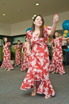 Puniwai Hula Halau (hawaiian dance)