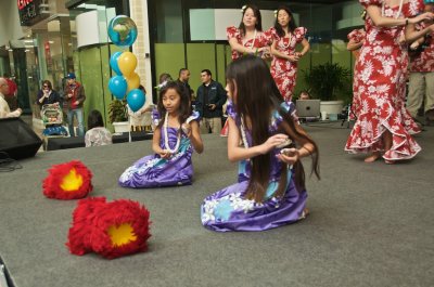 Puniwai Hula Halau (hawaiian dance)