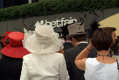 Red White  Black Hats Royal Ascot