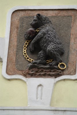 Building Detail - Bear in Chain