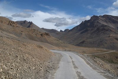 057 The Winding Road to Leh 02
