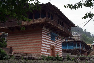 Houses in Old Manali 02