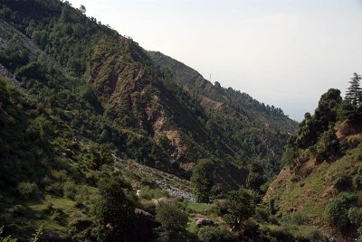 View near Bhagsu Waterfall 02