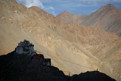 Palace Ridge from Shanti Stupa 02