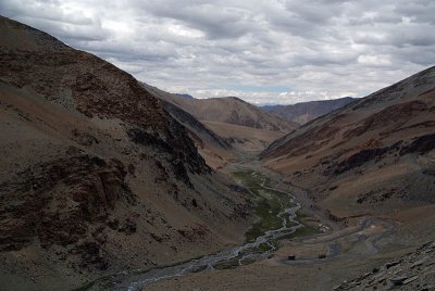 099 The Winding Road to Leh 09