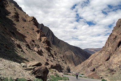 107 Cyclist in Ladakh