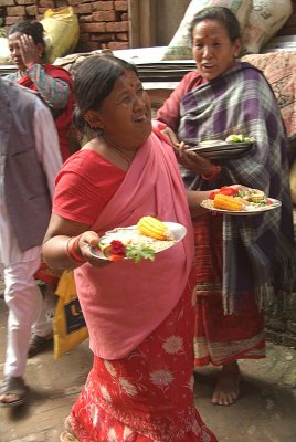Woman with Offerings Pancha Dan 04