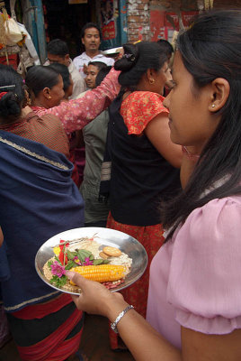 Woman with Offerings Pancha Dan 06