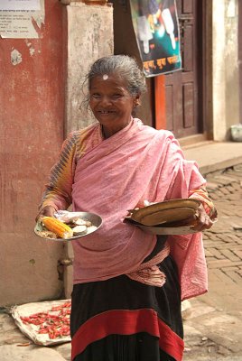 Woman with Plates of Offerings Pancha Dan 03