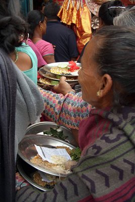 Women with Plates of Offerings Pancha Dan 06