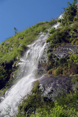 Waterfall Between Jagat and Dharapani 02