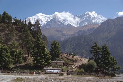 View Crossing River Annapurna Circuit