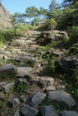 Trekking Path Ghasa to Tatopani