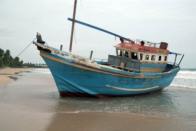 Beached Blue Boat at Upavelli 02