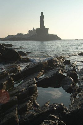 Statue of Thiruvalluvar across the rocks Kanyakumari