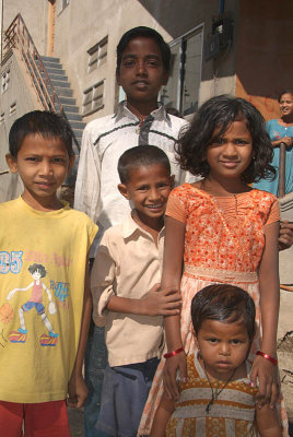 Kids Near Gol Gumbaz Bijapur 02