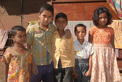 Kids Near Gol Gumbaz Bijapur 03