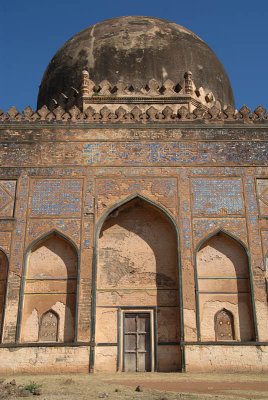 Bahmani Tombs at Ashtur 02