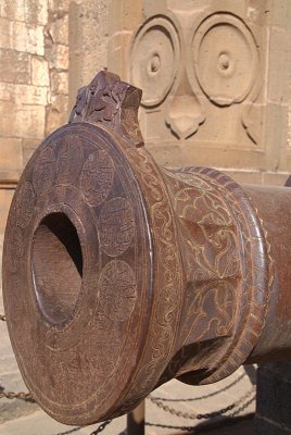 Decorated Cannon Outside Archaeological Museum Bijapur 02