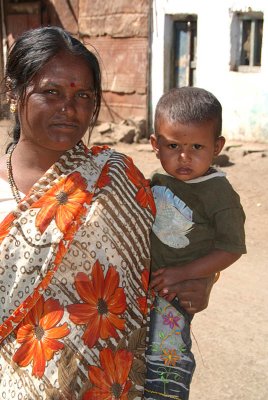 Mother and Child Bijapur 02