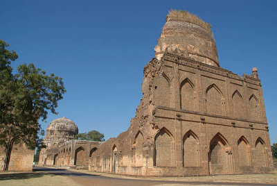 Crumbling Tomb at Ashtur