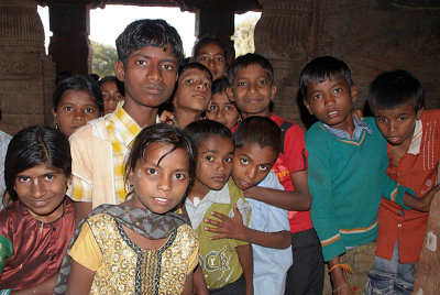 Schoolchildren at Badami Caves 02