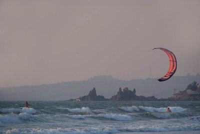 Kitesurfing at Sunset Mandrem 02