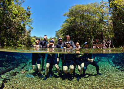 Group of tourists in the Olho D'agua's water spring