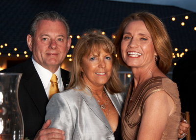 mom_and_couple