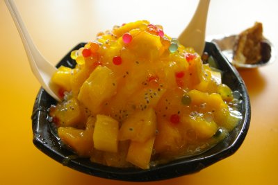 Mango ice in Queensbay mall