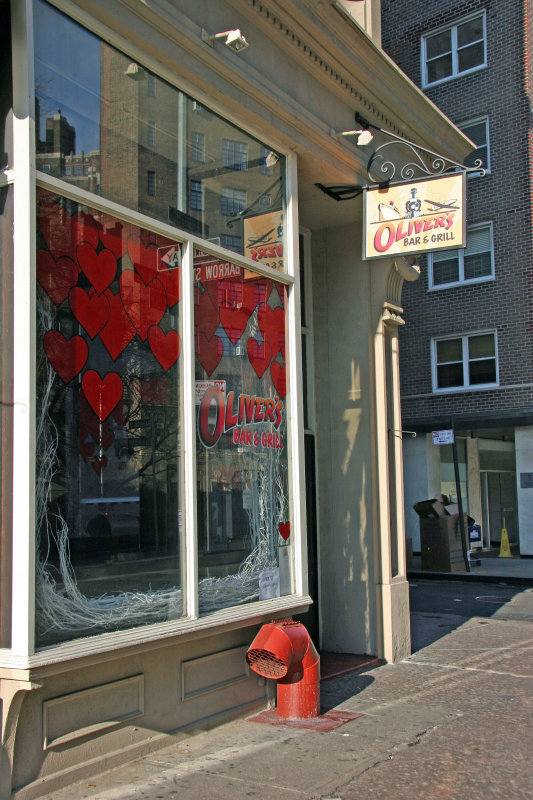 Olivers Bar & Grill
