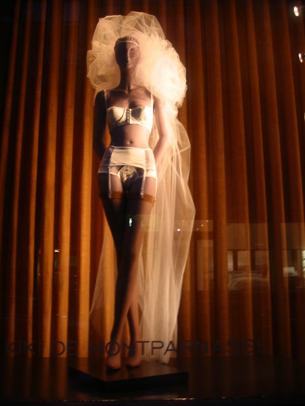 Bride at Kiki de Montparnase