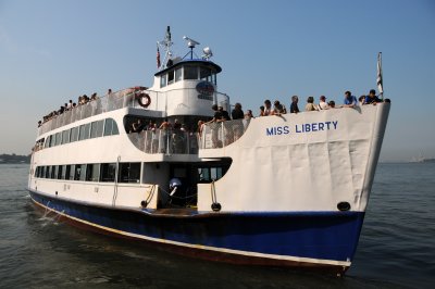 Battery Park - Statue of Liberty & Ellis Island Tour Boat
