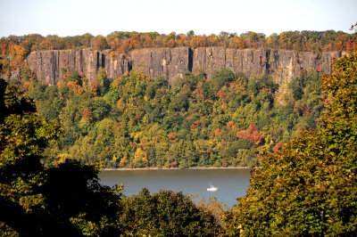 New Jersey Palisades, Hudson River & Fishing Boat