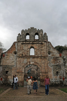 Ujarras Church and Gardens