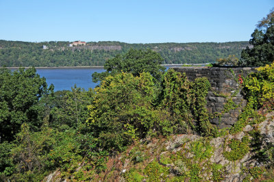 Fort Tryon Park Hudson River & Palisades Overlook