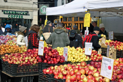 Buying Apples at the Farmers' Market