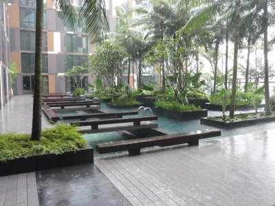 Changi Crowne Plaza pool